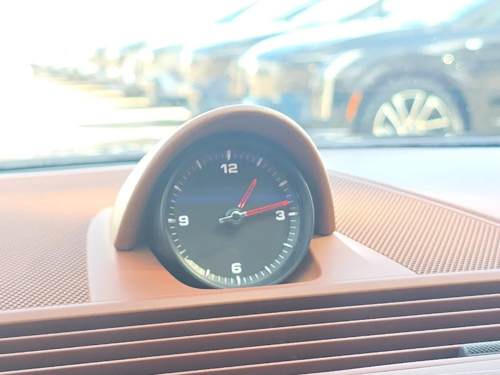 Used 2018  Porsche  image 33