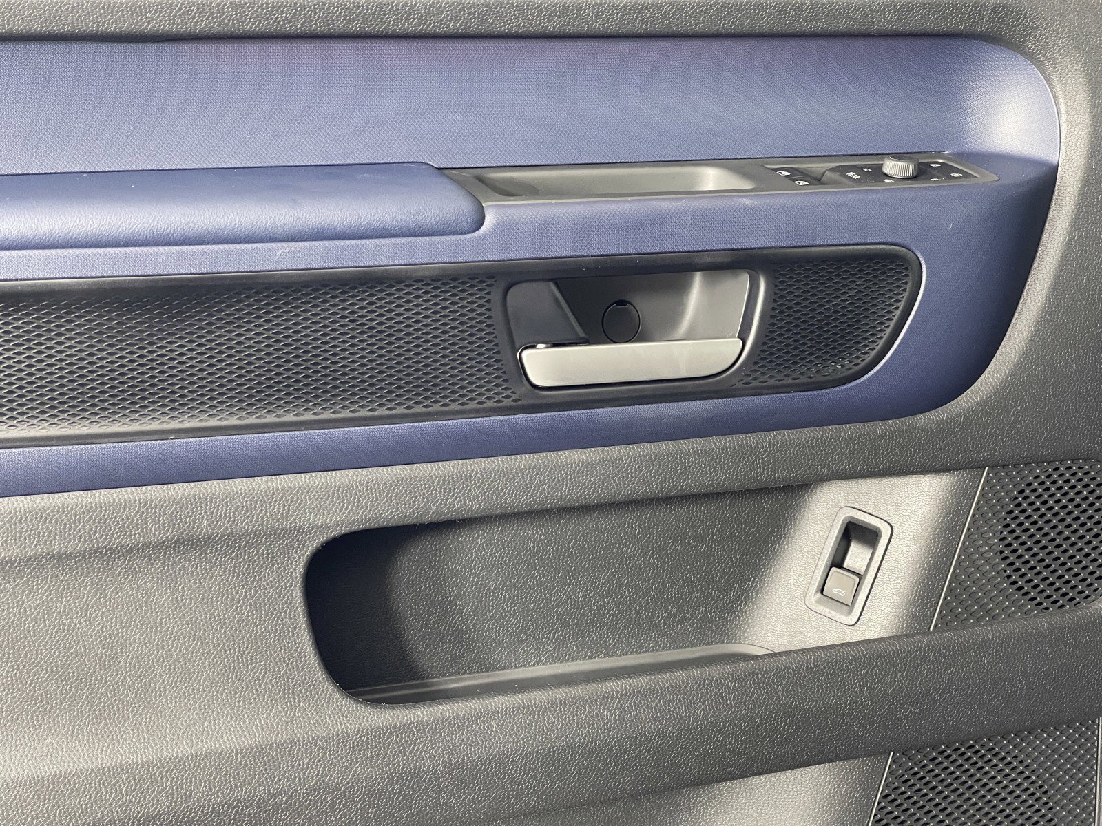 2025 Volkswagen ID. Buzz PRO S - Photo 19