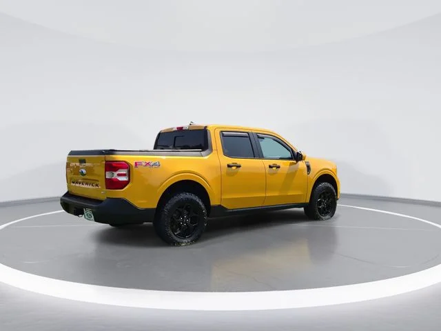Used 2023 Orange Ford XLT image 8