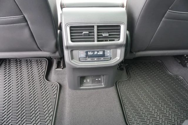 New 2024  Volkswagen 2.0T Peak Edition SEL image 20