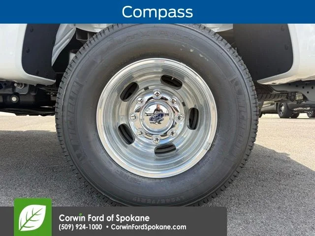 New 2026 Star White Metallic Tri-Coat Ford Platinum image 9