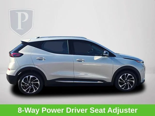 Used 2023 SILVER FLARE METALLIC Chevrolet Premier image 4