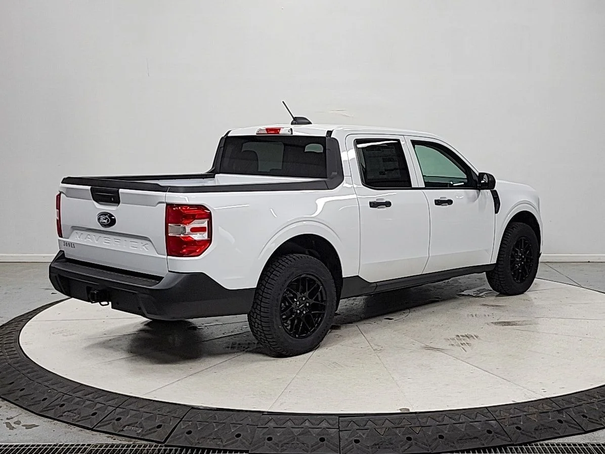 New 2026 Oxford White Ford XL image 7