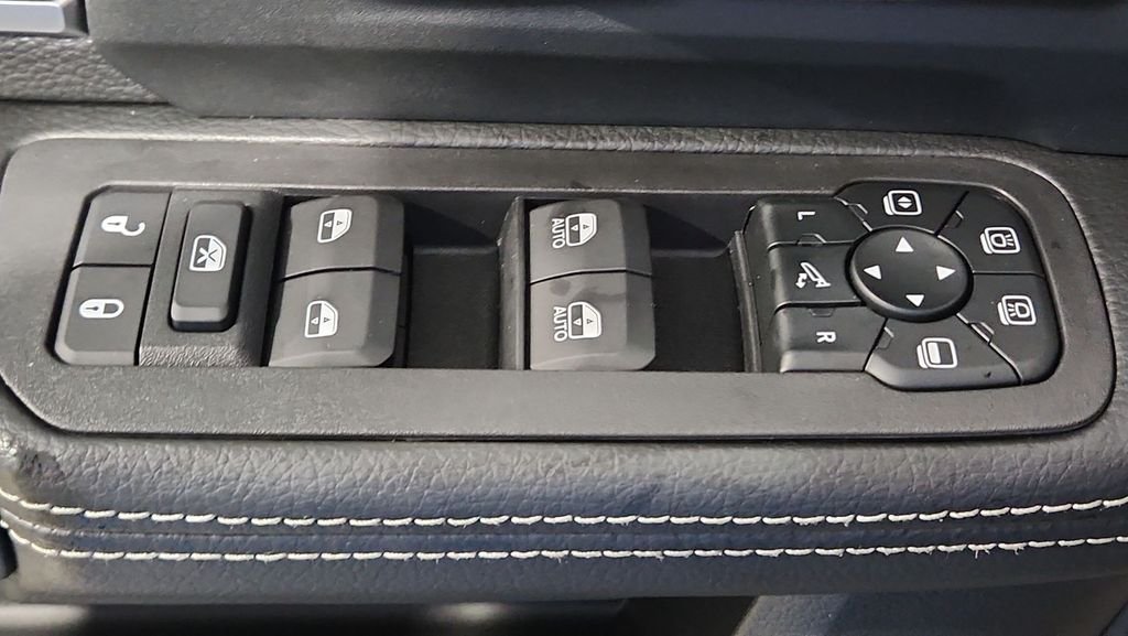 2026 RAM 2500 Big Horn - Photo 18