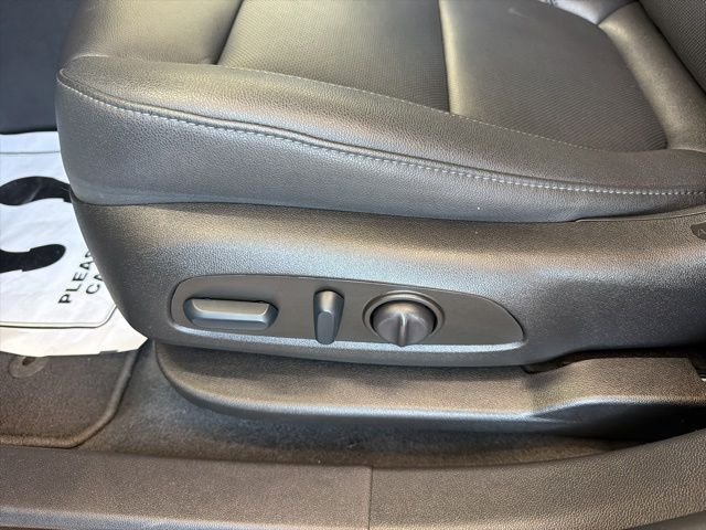 Used 2022 Blue Glow Metallic Chevrolet LT image 18