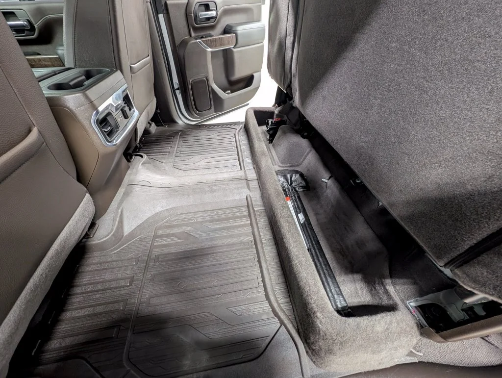 Used 2022 White Frost Tricoat GMC Denali image 20
