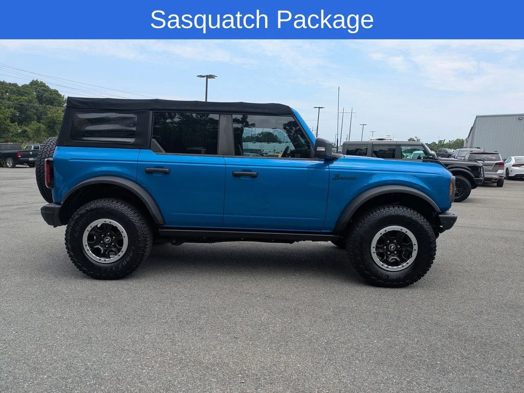 Used 2022 Blue Ford Badlands image 3