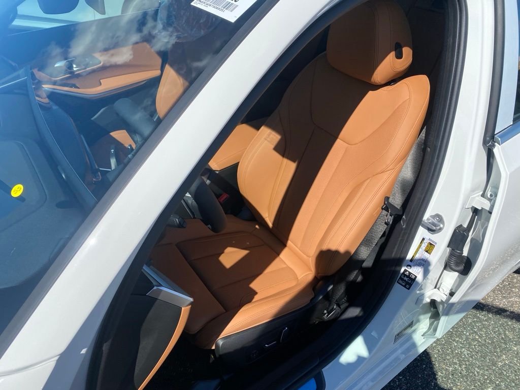New 2026 Alpine White BMW 330i NA xDrive image 11