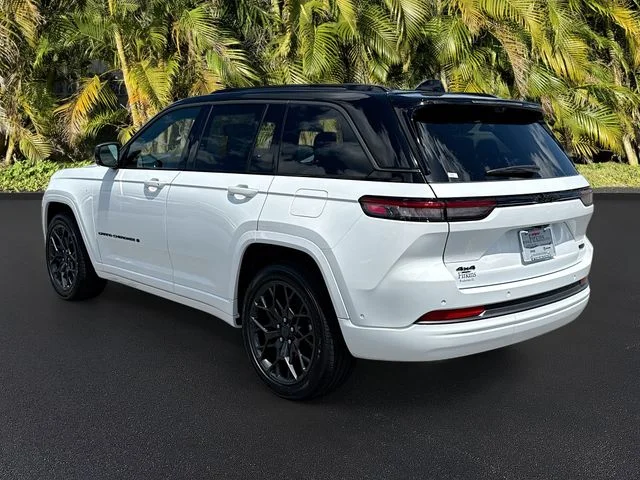 New 2026 Bright White Clear-Coat Exterior Paint Jeep Summit image 3