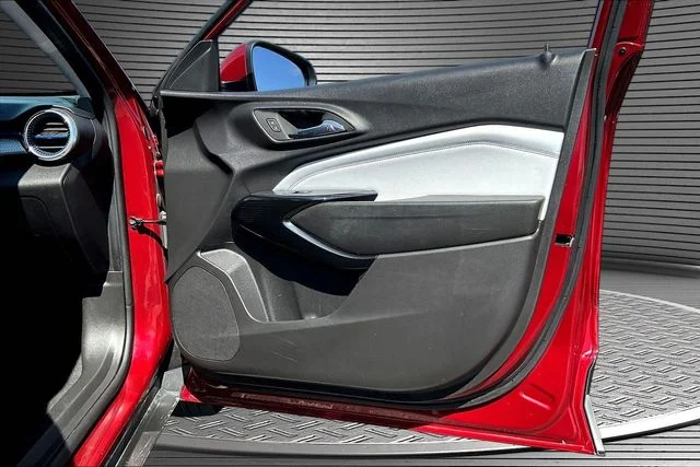 Used 2025 Red Chevrolet LT image 27