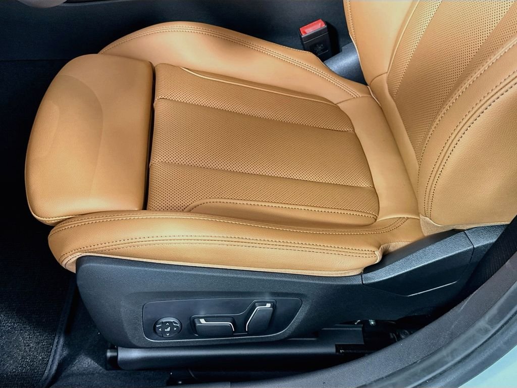 New 2026 Brooklyn Grey Metallic BMW 330i xDrive image 21
