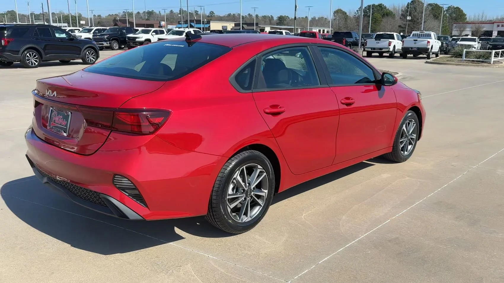 Used 2024 Currant Red Kia LXS image 8
