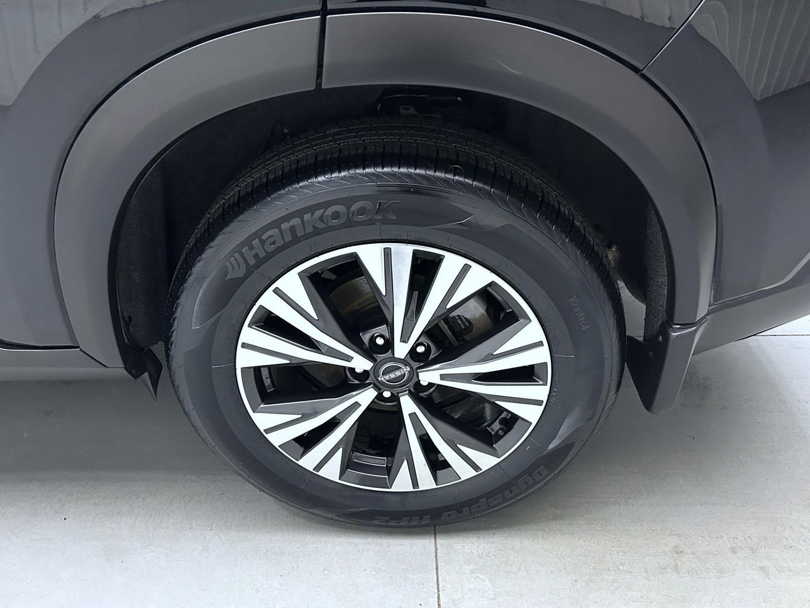 Used 2023 Black Nissan SV image 22