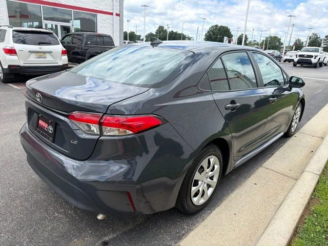 Used 2025  Toyota LE image 9