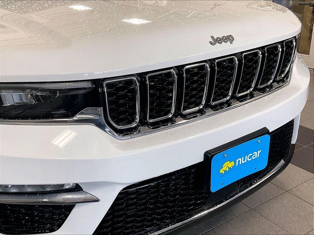 Used 2022 Bright White Clearcoat Jeep Limited image 31