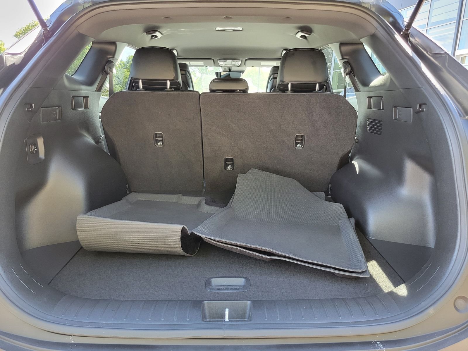 Used 2024 Gray Kia X-Line image 31