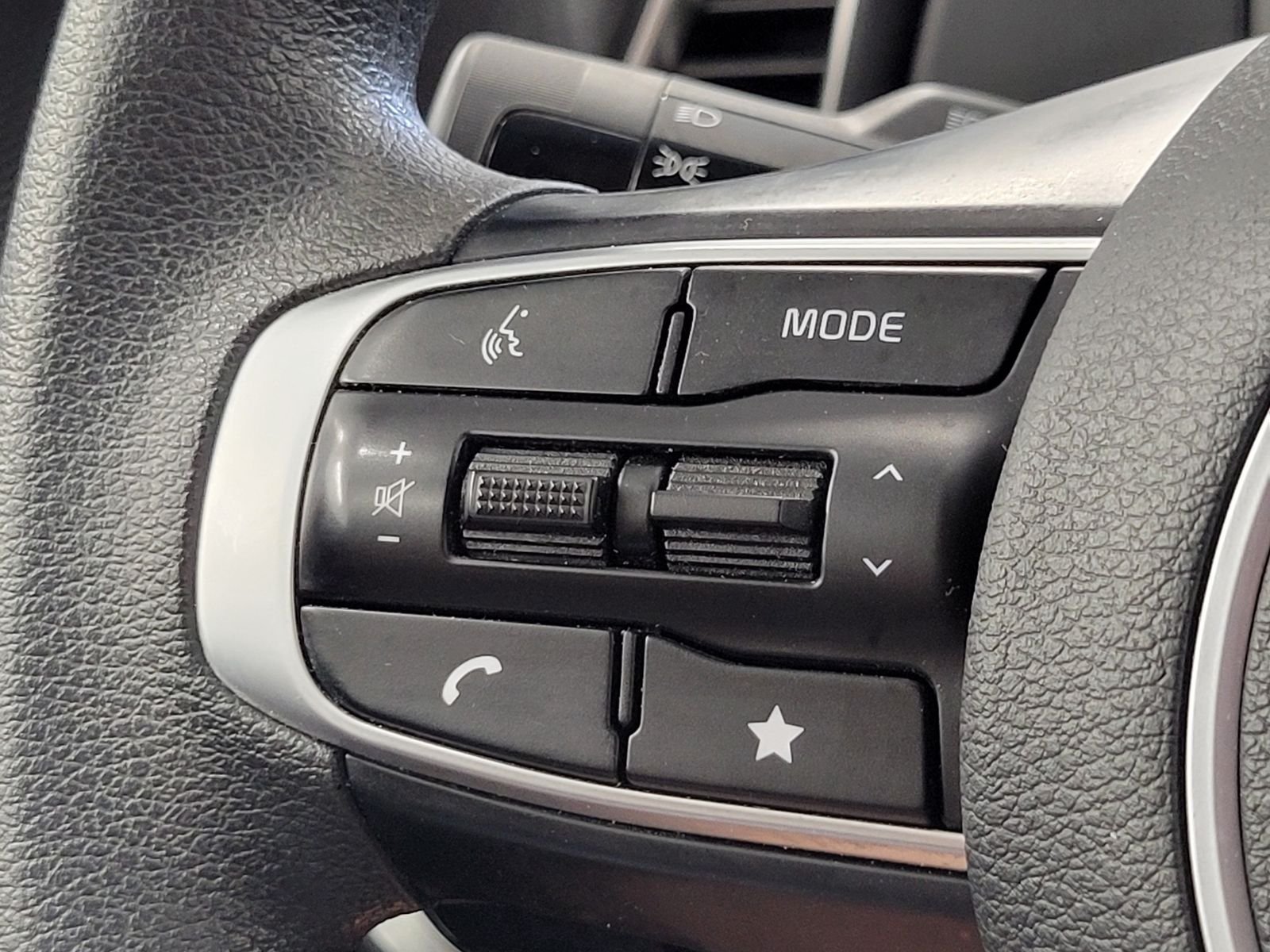 Certified Used 2023 White Kia LX image 15