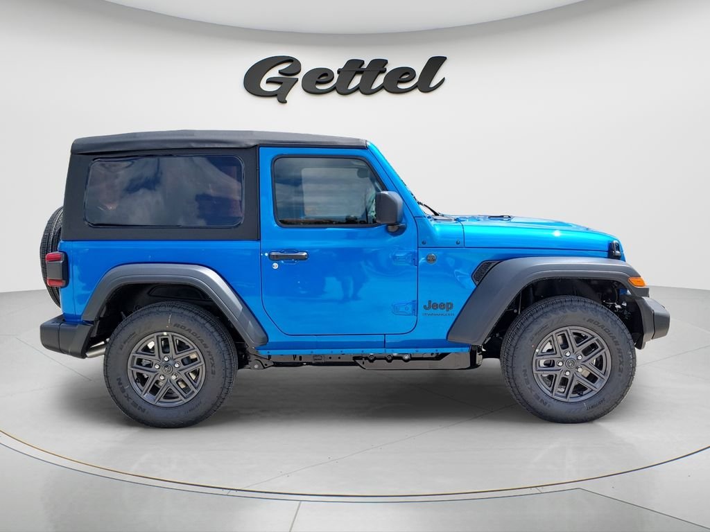 New 2026 Hydro Blue Pearl-Coat Exterior Paint Jeep Sport S image 3