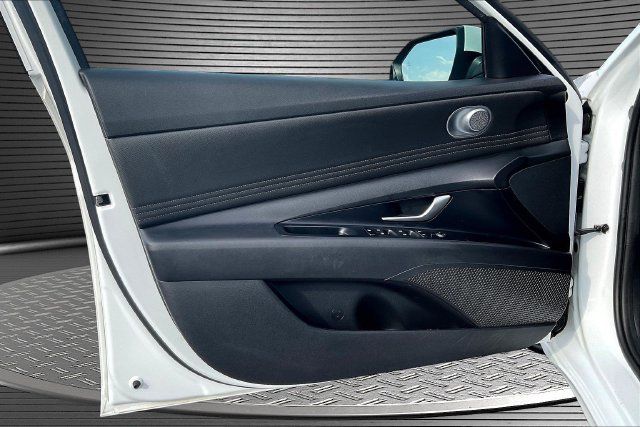 2021 Hyundai Elantra SEL - Photo 22