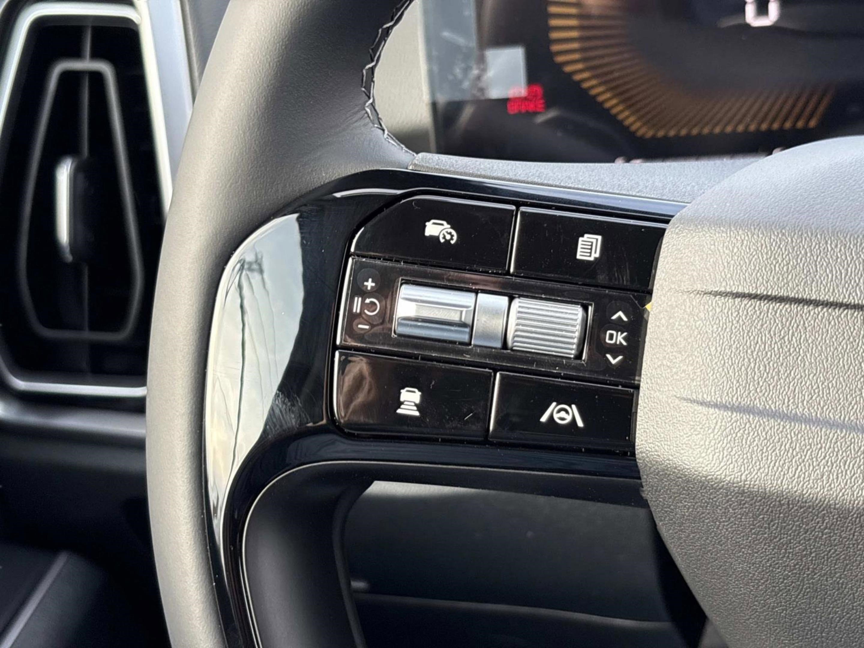 New 2026 Ivory Silver Kia LX image 22
