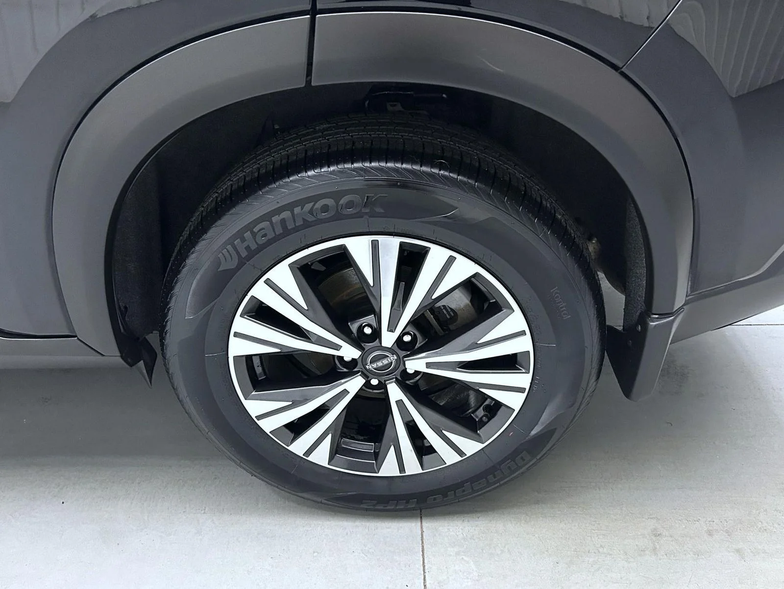 Used 2023 Black Nissan SV image 22