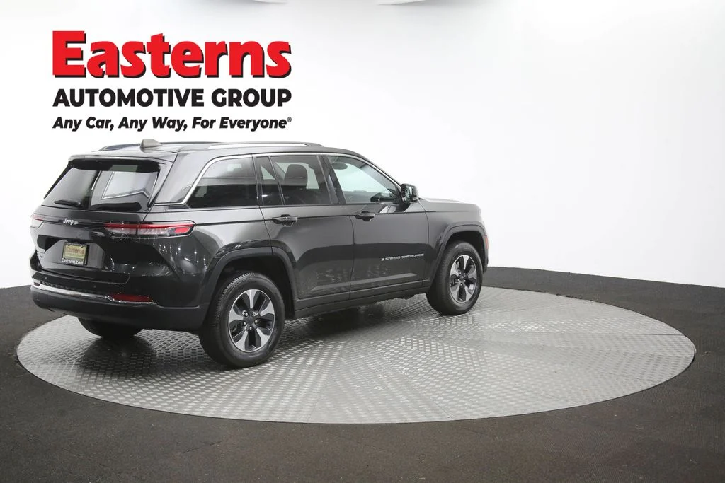 Used 2024 Brown Jeep 4xe image 40