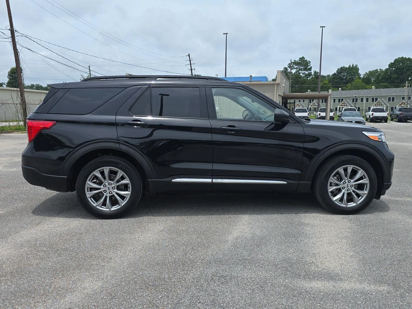 Used 2023 Agate Black Ford XLT image 2