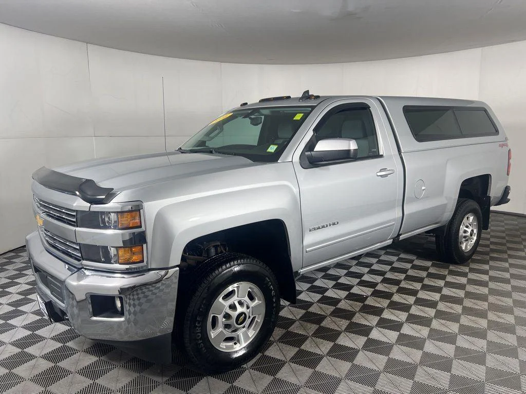 Used 2016 SILVER ICE METALLIC Chevrolet LT image 6