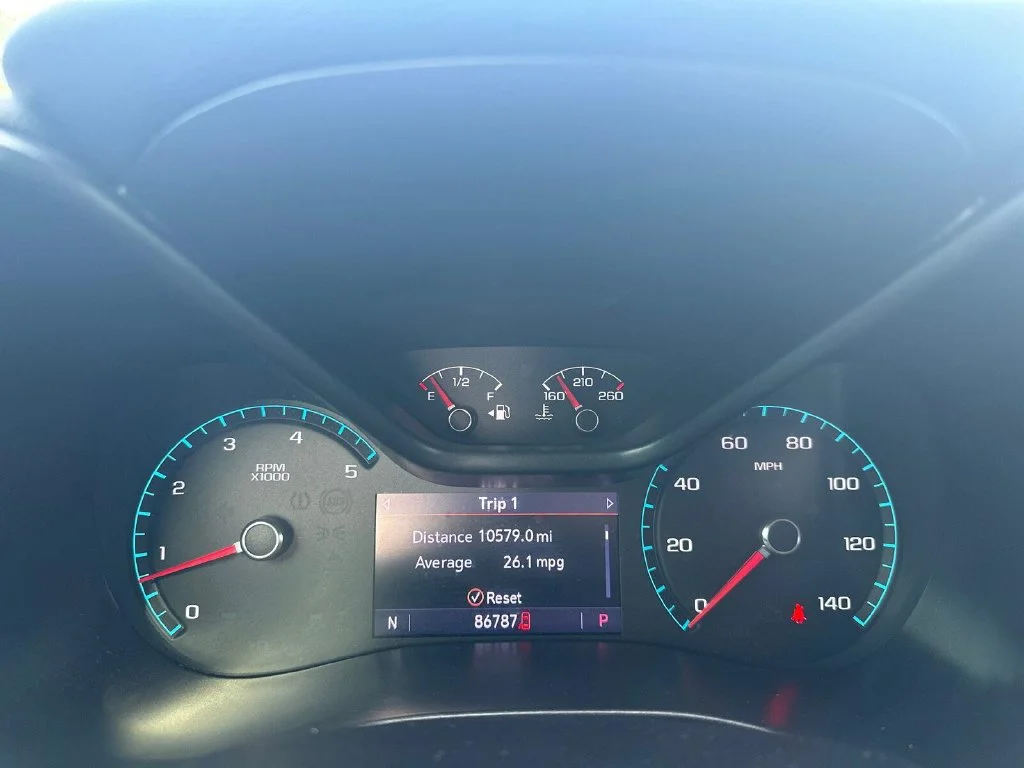 Used 2021 Gray Chevrolet ZR2 image 17