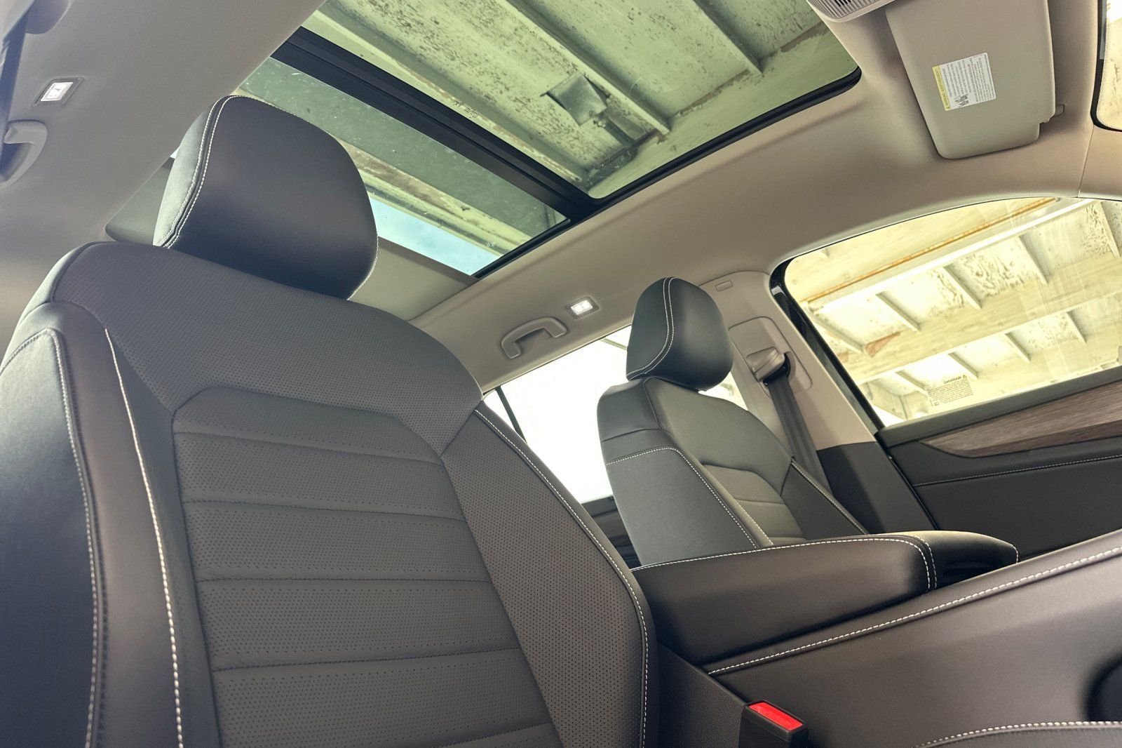 New 2026 Deep Black Pearl Volkswagen 2.0T SEL image 18
