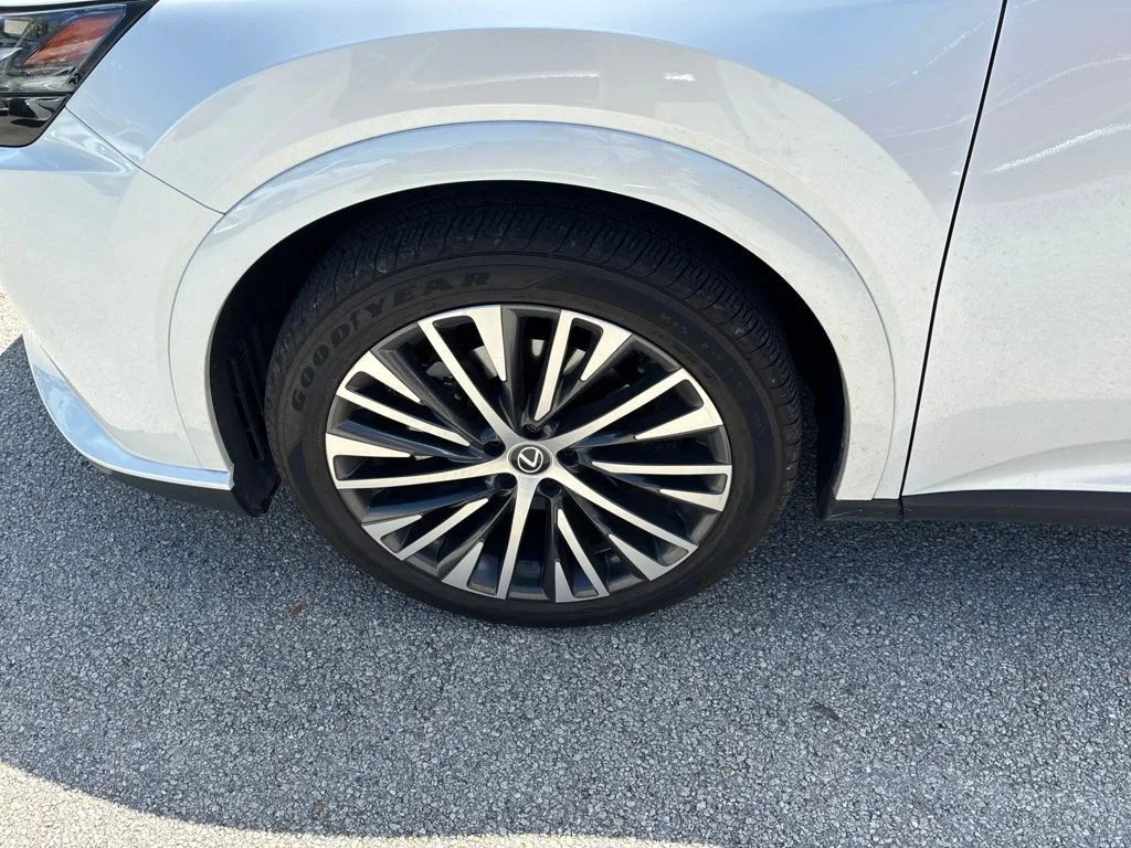Certified Used 2024 White Lexus 350h Premium Plus image 13