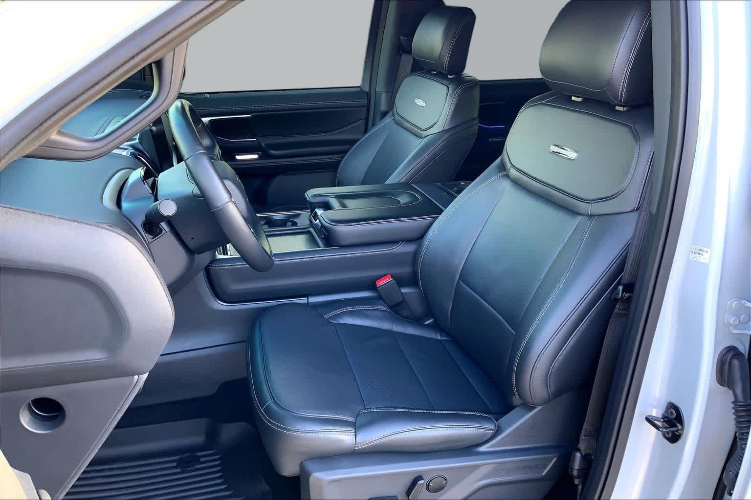 Used 2025 Space Silver Ford Platinum image 8