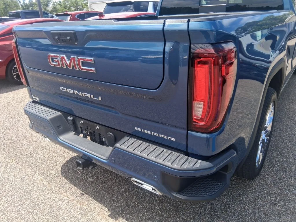 Used 2024 Blue GMC Denali image 5