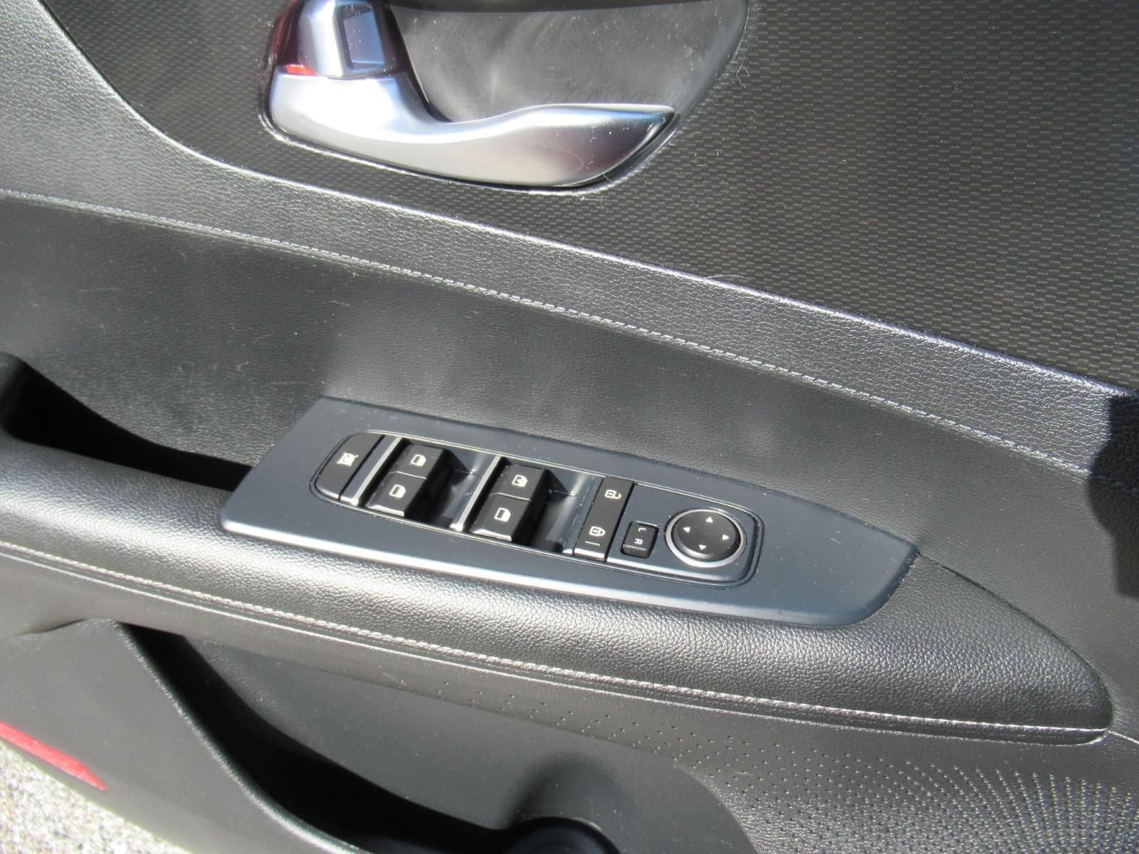 Used 2020 Red Kia GT-Line image 23