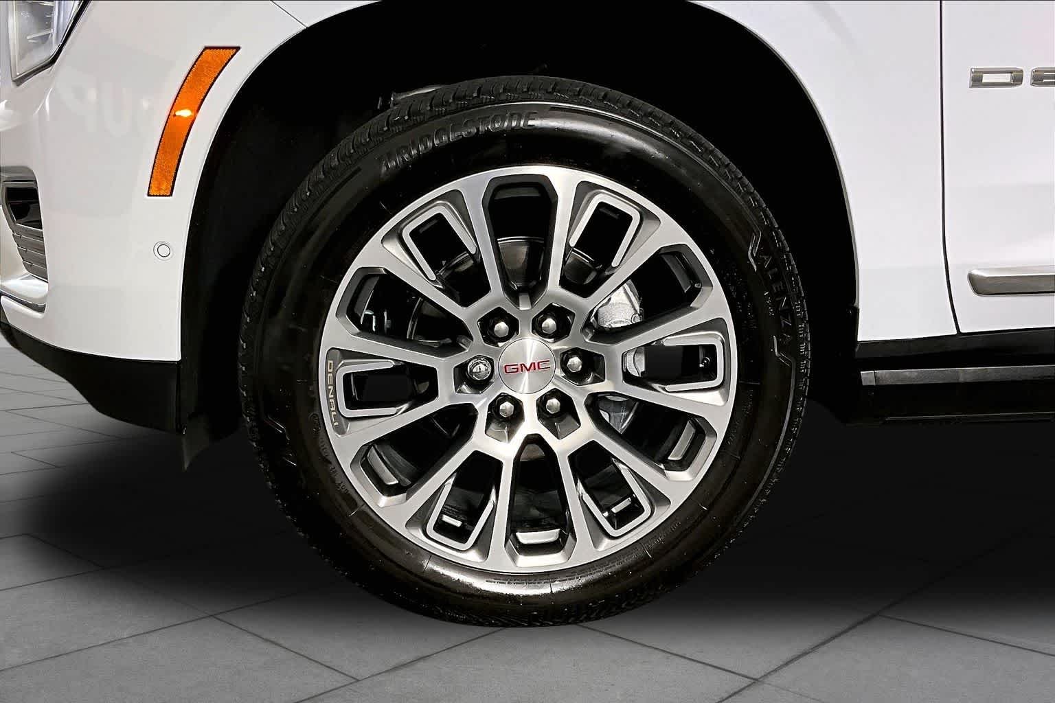 Certified Used 2026 Glacier White Tricoat GMC Denali image 12