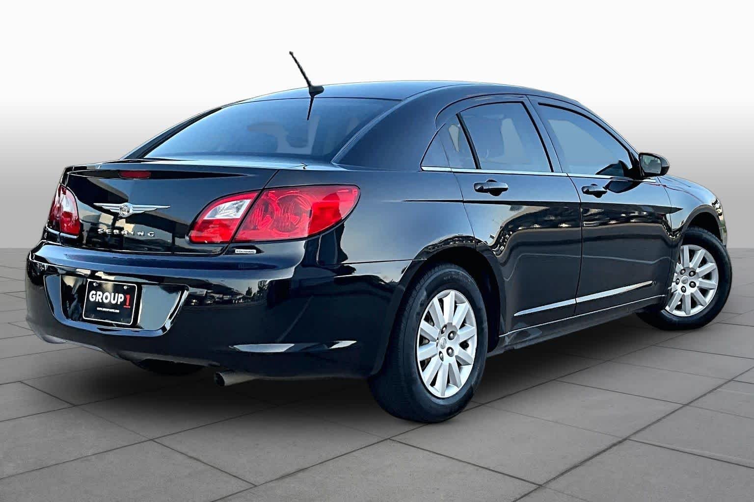 Used 2010 Brilliant Black Crystal Pearl Chrysler Touring image 12