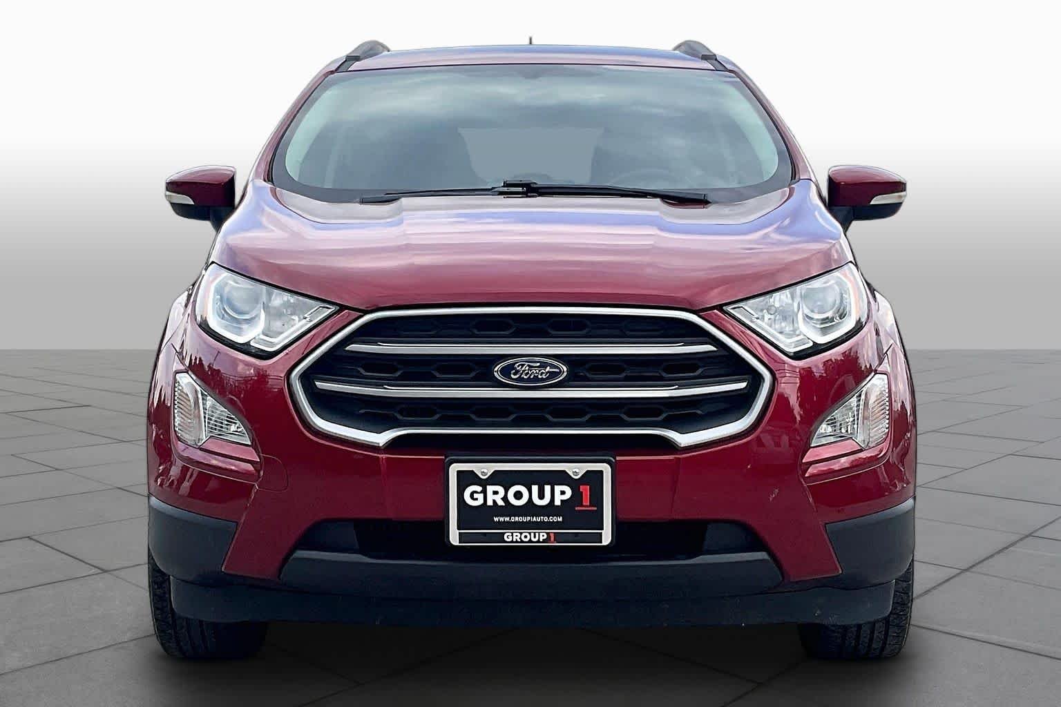 Used 2021 Ruby Red Metallic Tinted Clearcoat Ford SE image 3