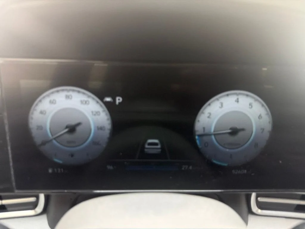 Used 2023 Fluid Metal Hyundai SEL image 24