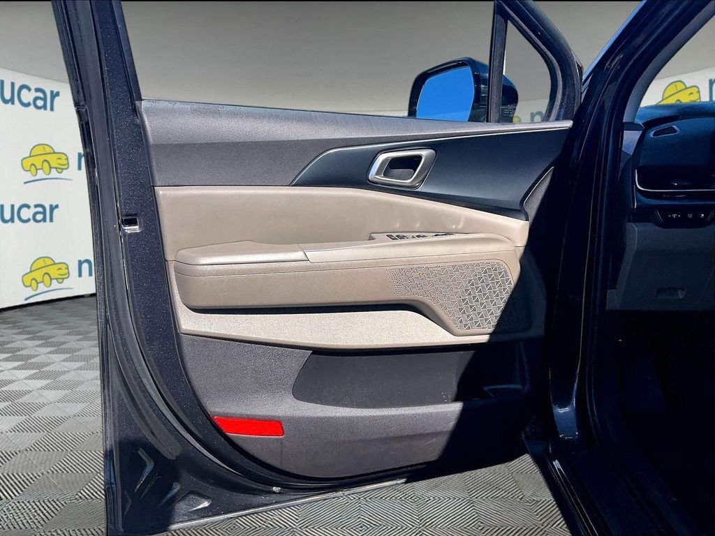 Used 2026 Gray Kia LXS image 9