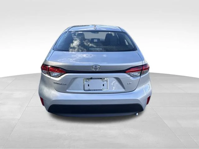 New 2026 Classic Silver Metallic Toyota LE image 4