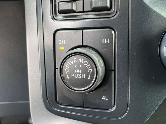 2025 Ford F-150 XLT - Photo 22