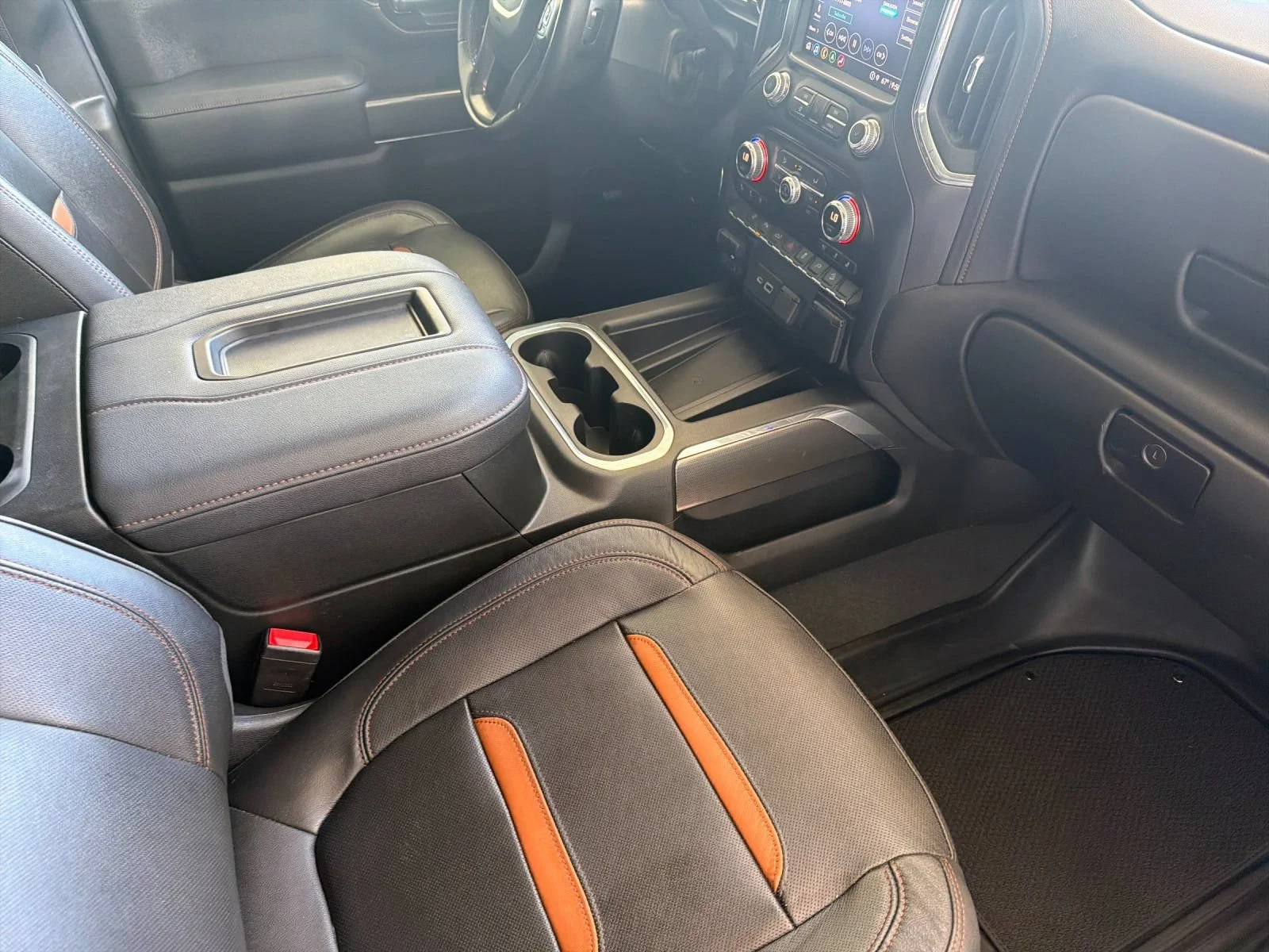 Used 2022 ONYX BLACK GMC AT4 image 16