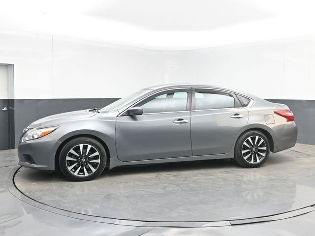 Used 2018 Gray Nissan 2.5 SV image 10