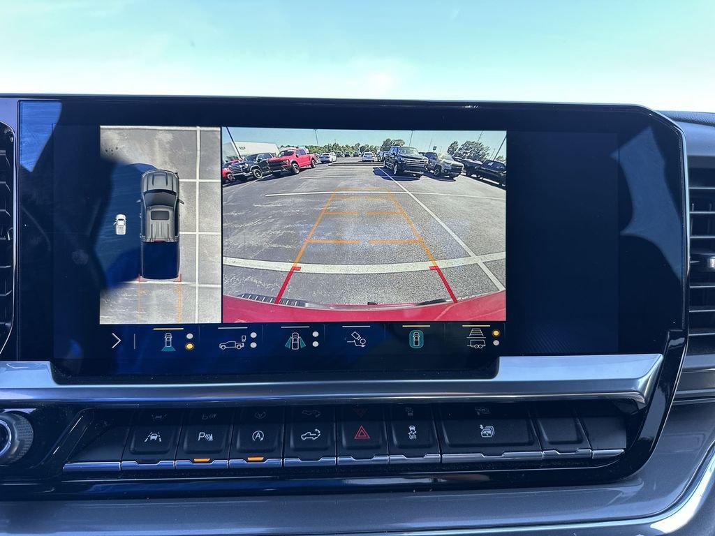 Used 2023 Red Chevrolet High Country image 23