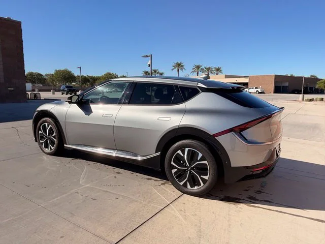 Certified Used 2023 Gray Kia Wind image 9