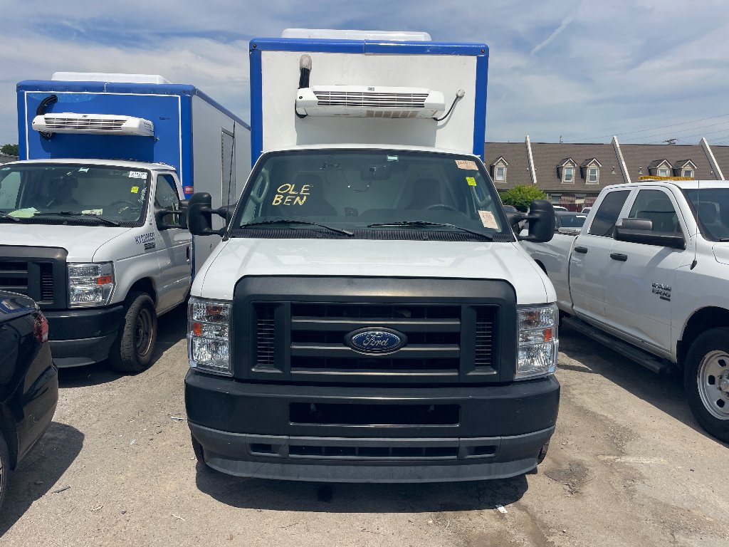 Used 2024 Oxford White Ford Base image 2
