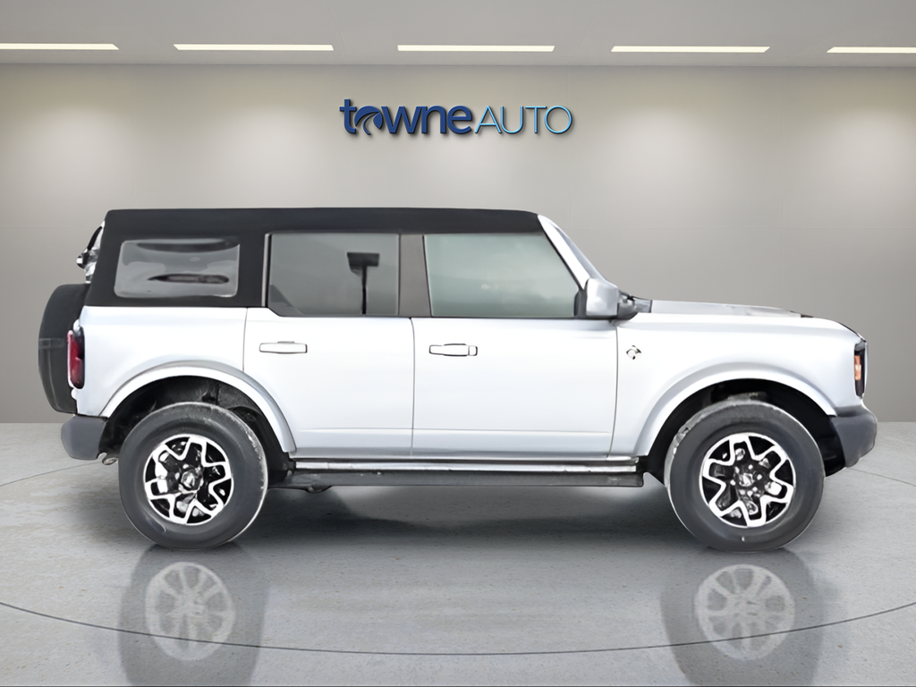 Used 2023 Silver Ford Outer Banks image 6