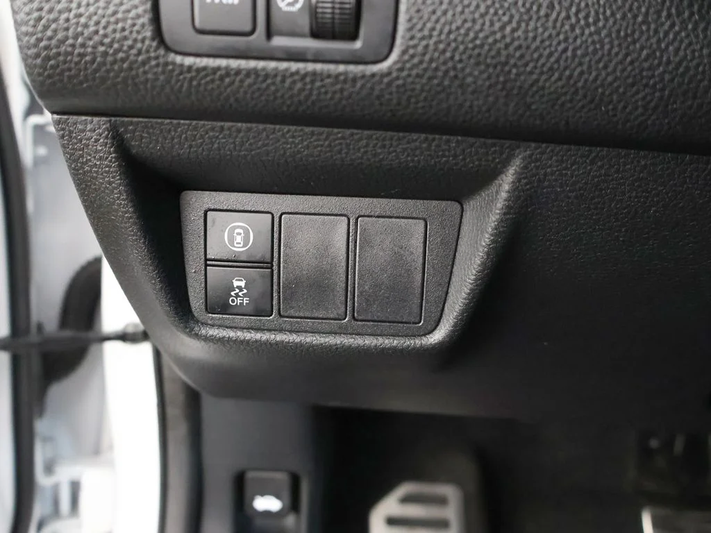 Used 2022 Platinum White Honda Sport image 33
