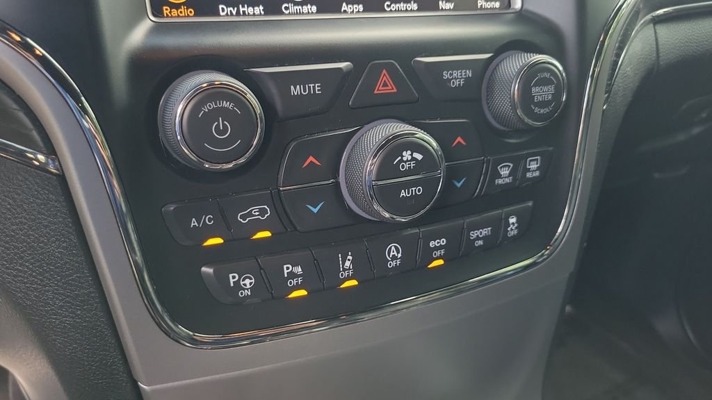Used 2018 Black Jeep Overland image 15