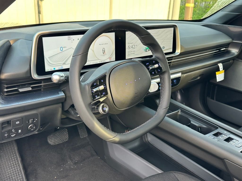 2025 Hyundai IONIQ 6 SE - Photo 12